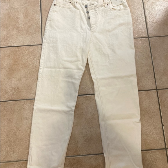 Cream coloured Ambercrombie jeans. Button up - Picture 2 of 3
